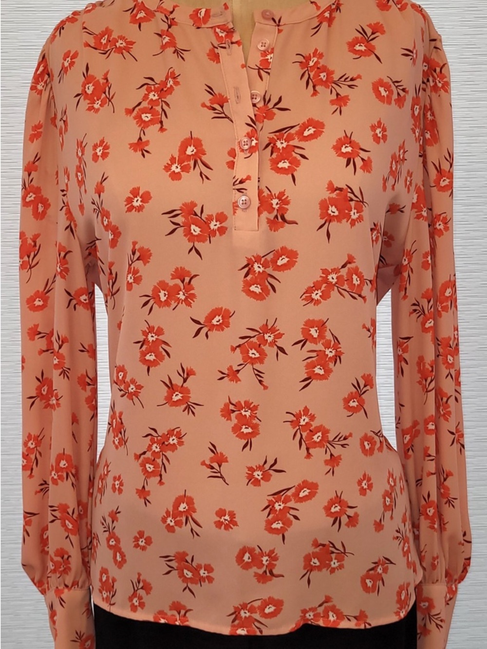 White House Black Market Peach and Orange Floral Henley Blouse